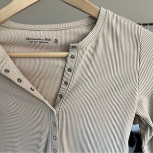 Abercrombie & Fitch Cream Ribbed Women's Top